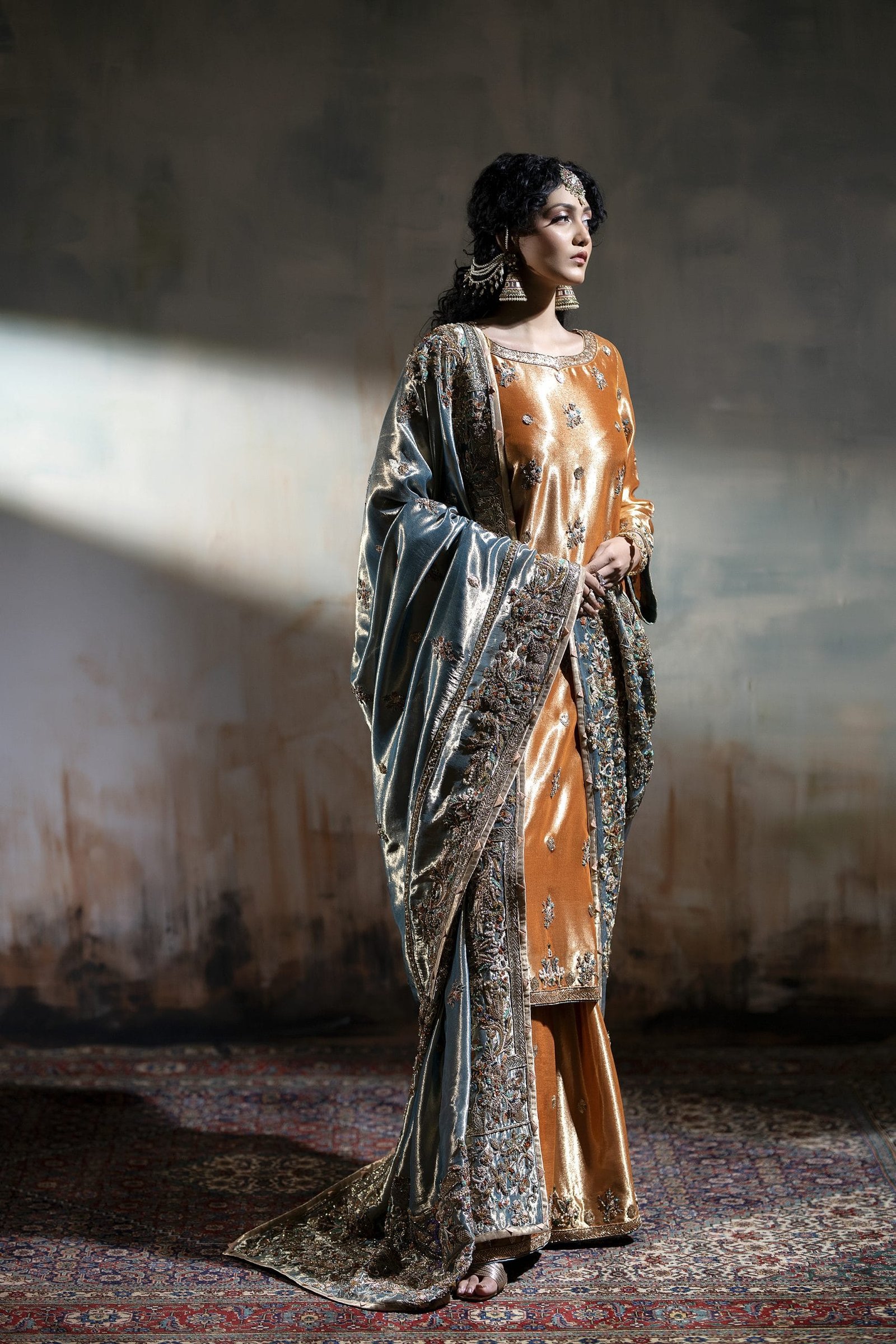 Signature Hand Embroidered Zardosi Suit Set - Image 9